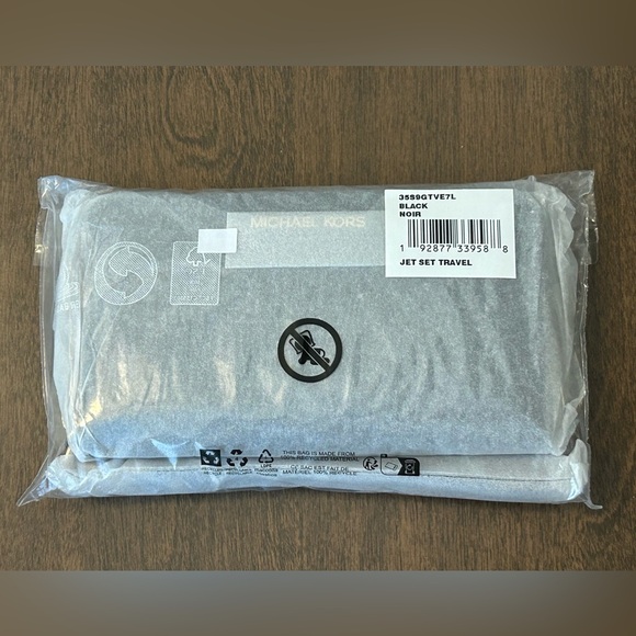 MICHAEL KORS JET SET TRAVEL LARGE FLAT MULTIFUNCTION PHONE CASE WALLET WRISTLET - Picture 3 of 10